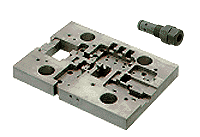 �����i��